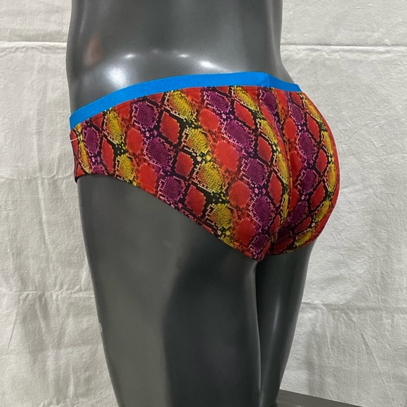 Men’s snakeskin print swimwear - Picture 3 of 7